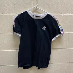 Adidas black t shirt rainbow logo sleeves size medium